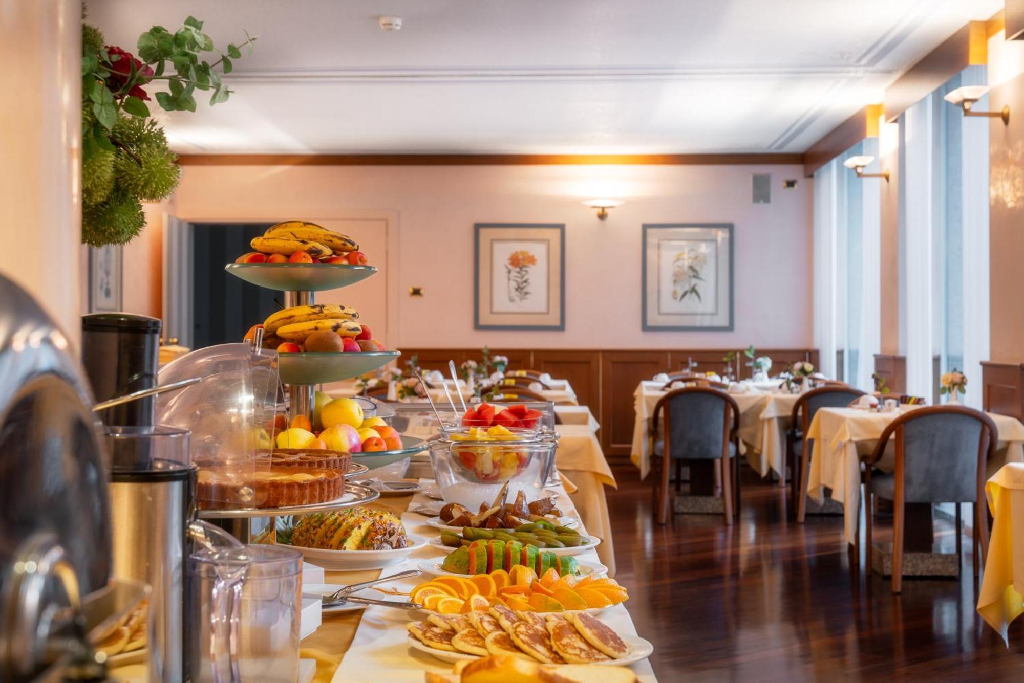 Hotel Crivi'S — Photos 1